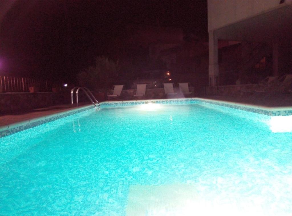 Hotel Meridiana Arbus Exterior foto