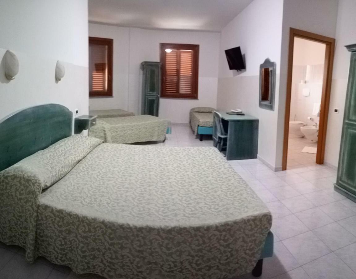 Hotel Meridiana Arbus Exterior foto