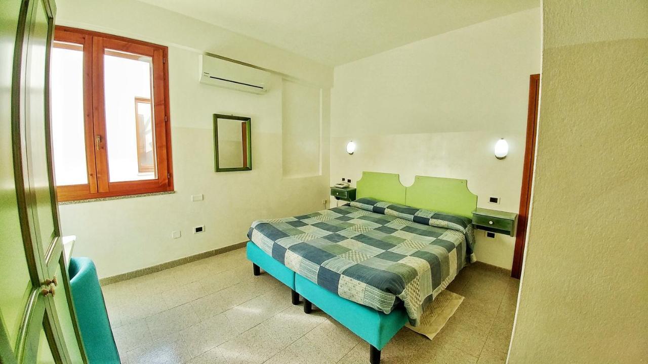 Hotel Meridiana Arbus Exterior foto