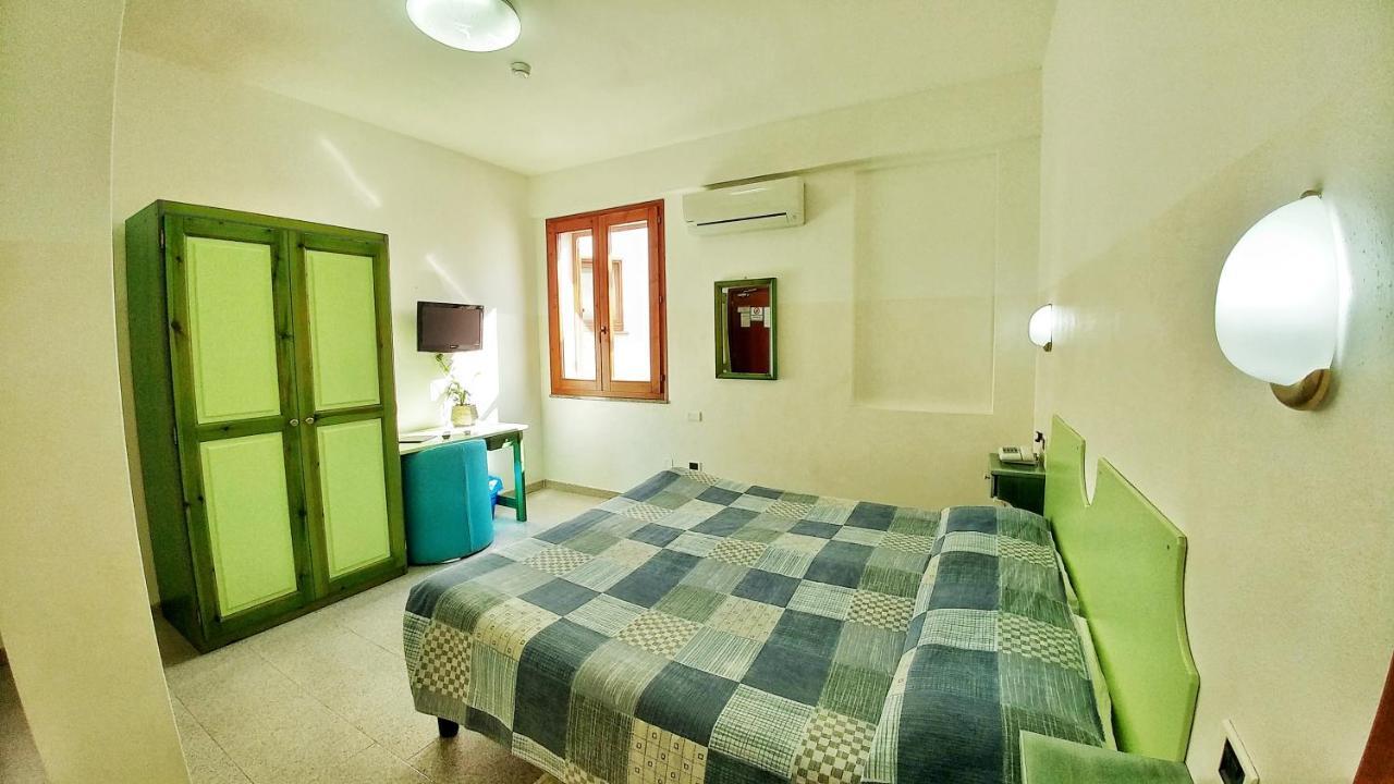 Hotel Meridiana Arbus Exterior foto
