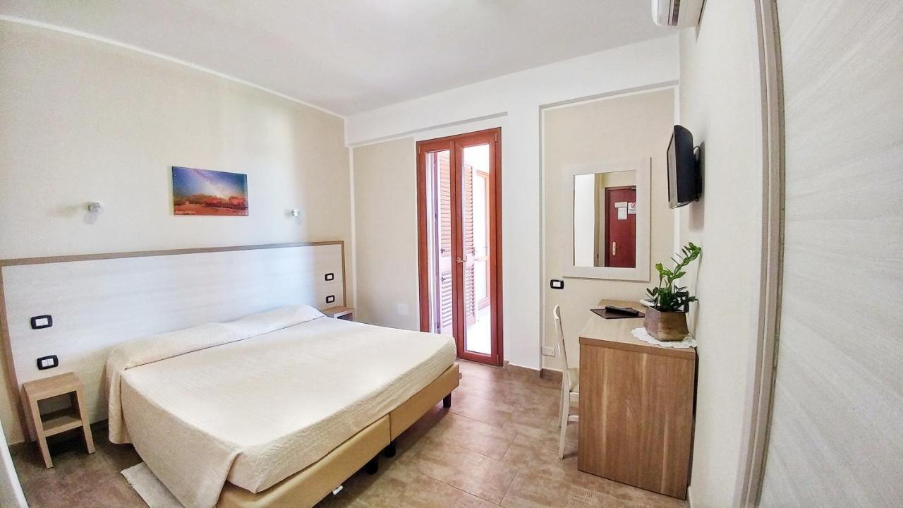 Hotel Meridiana Arbus Exterior foto