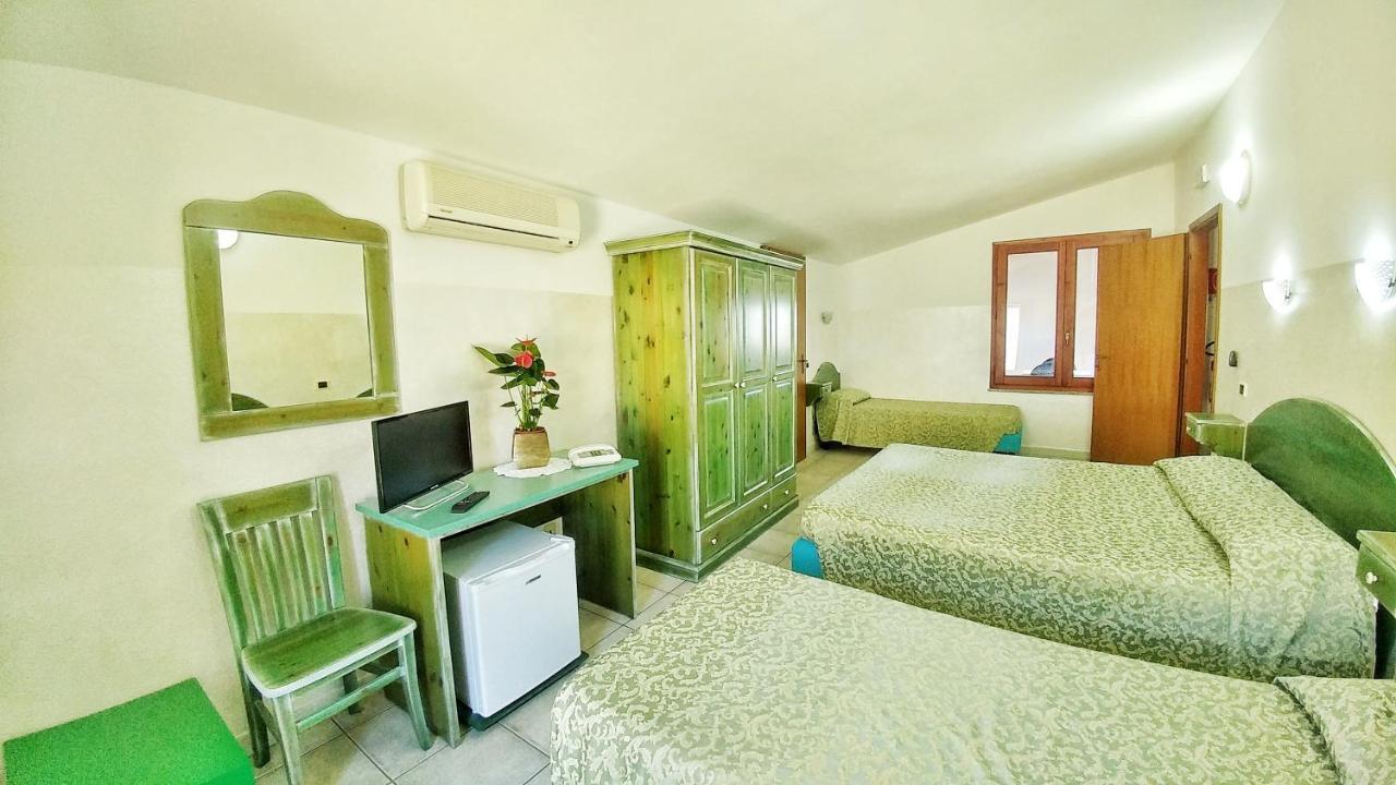 Hotel Meridiana Arbus Exterior foto