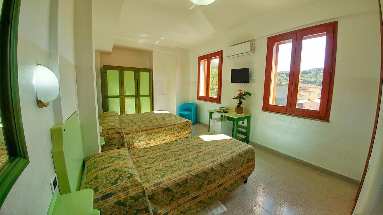 Hotel Meridiana Arbus Exterior foto